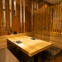 宮崎地鶏炭火焼 車 難波えびす橋店の特集写真