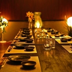 新宿駅東口徒歩5分。都会の喧騒を忘れる落ち着いた和モダン個室で、紀州備長炭が香る逸品を味わう♪