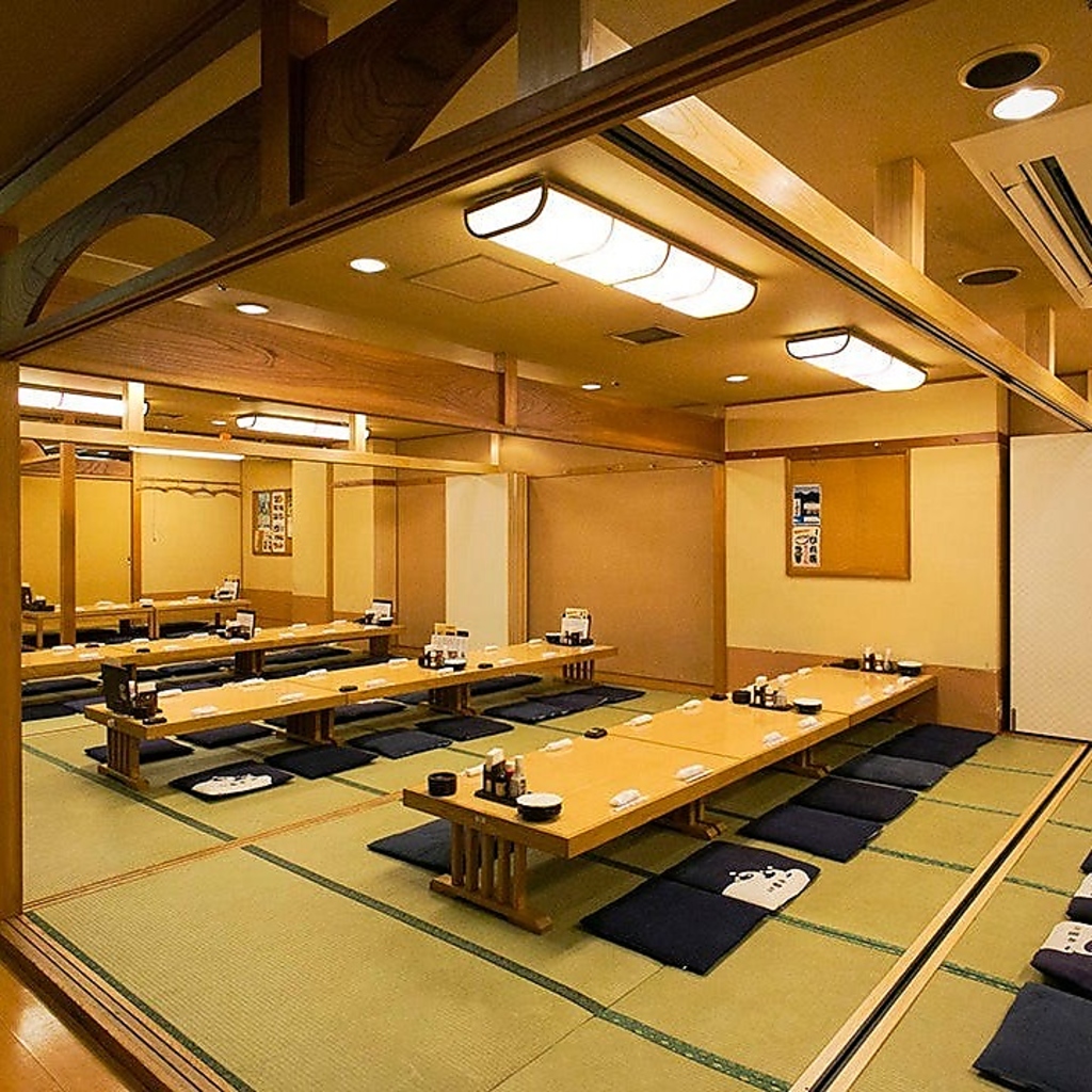 ［最大110名様迄の座敷宴会OK］ 店奥の座敷で最大110名様迄の大宴会が可能！