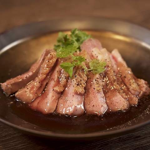 多彩な創作料理・こだわりのお肉料理とナチュラルワインを恵比寿の隠れ家で