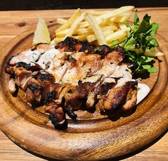 ジャークチキンのグリルの写真