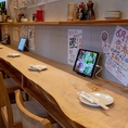 当店では最新のタブレットを完備しており、お客様がスタッフを待つことなくスムーズにご注文いただける環境を整えています。メニューを簡単に確認でき、お客様のペースでお好きな料理やドリンクを選ぶことができますので大変便利です。