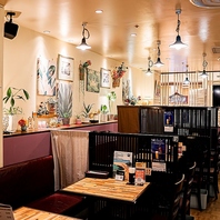 カジュアルな店内はタイの寛ぎの雰囲気満載！