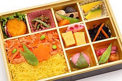 八寸彩り御膳～鮭いくら飯～　