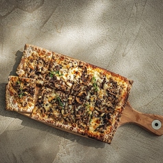 トリュフ香るバルサミコマッシュルームピザ Ve