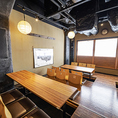 部署の飲み会から大人数の会社宴会まで、みんなで盛り上がれる広々空間！人数に合わせて利用できる個室とテーブル席を備えた、三ノ宮の高架下市場。歓送迎会や同窓会にもおすすめです♪