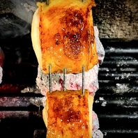 二種類の地鶏の炭火焼の食べ比べ