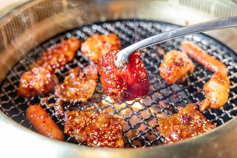 他では味わえない名物タレ焼肉！宴会もできる焼き肉料理店！店内も落ち着きあり◎