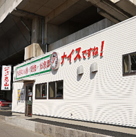 地元の人に愛され続ける街の焼肉屋です。