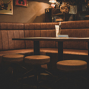 二階の洋品店の雰囲気1