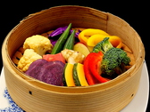 糸島産の新鮮な野菜を使った料理も豊富。糸島野菜をお楽しみください。