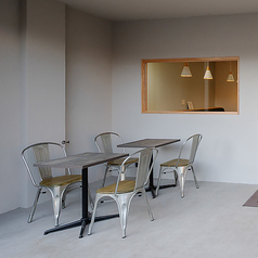 ワンちゃんと一緒にごはんをお楽しみください