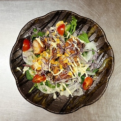 【NEW】地ビール館特製ザンギサラダ