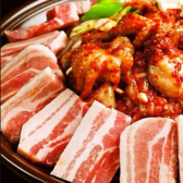 当店の韓国料理は、シェフの技と愛情が込められた逸品ばかりです。本格的な味わいと彩り豊かな盛り付けで、五感を満たす食体験をお楽しみください。