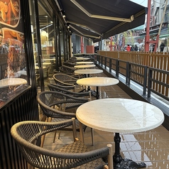 テラス席はペットと一緒にご利用いただけます