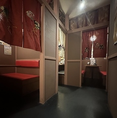 二階のまとい水産にて個室もご用意しております♪(纏本店のご予約は金土祝前日のみご利用いただけます。)