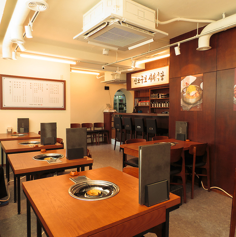 �T�E�B�H�� �{�X