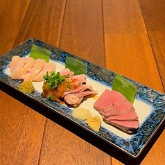 肉刺し三点盛り