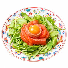 サーモン麺ユッケ(韓国)