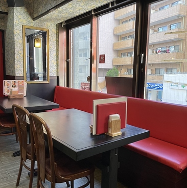 ローヤルアジアンダイニングの雰囲気1