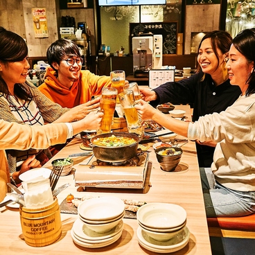 ジョニーの原価酒場 田町 三田店の雰囲気1