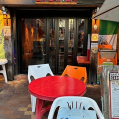 春先からはテラスのお席も解放しております！気持ちのいい風を感じながらお料理とお酒をお楽しみください。テラス席はペットも同伴可です！