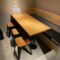 6名様テーブル