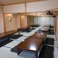 【最大80名様個室】ふすまの扉に仕切られた和個室です。昨年、畳や壁紙の張り替えも完了し、新たな面持ちでお客様をお迎えいたします。会議室・漫画コーナーも別室にご用意しており、様々なニーズのご宴会に対応しております。