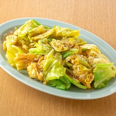 ニンニク香る　キャベツと卵の中華炒め