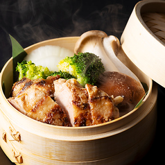 若鶏モモ肉塩麹漬け蒸し