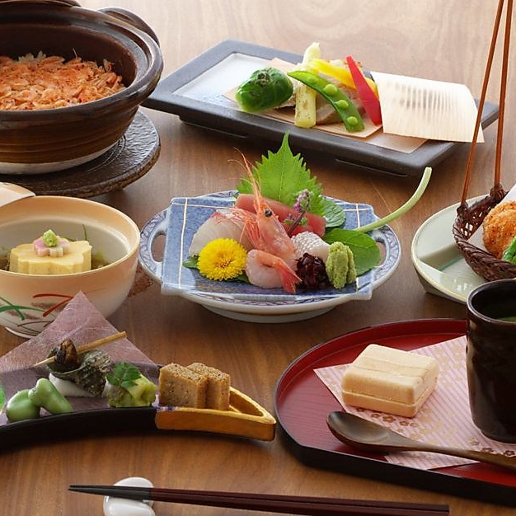 国分寺の完全個室居酒屋【恵比寿屋HANARE】会社宴会・接待・デート等様々なシーンでご利用下さい。