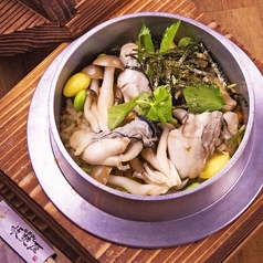 牡蠣ときのこの釜飯
