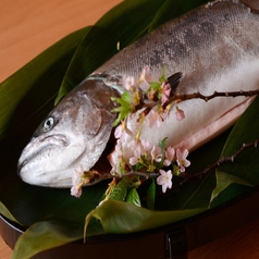 北陸の厳しい寒さが育んだ上質な食材。福井の恵みを満喫