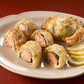 料理メニュー写真&nbsp;サーモンと茸のパイ包み焼き