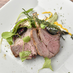 シェフが手掛ける料理は全て自慢のオススメメニュー。前菜からメイン、デザートまでお楽しみ下さい。