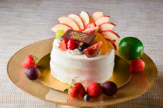 ☆お祝いごとなどお任せください♪パティシエ特製のウェディングケーキご用意☆の写真