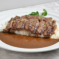 豊富な香辛料でお好みの味わいを見つけてみませんか？