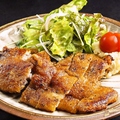 料理メニュー写真&nbsp;カリカリ豚足　黒胡椒焼き