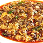 スパイスをふんだんに使用した麻婆豆腐は、当店の名物！辛さをお好みに合わせて選ぶことが出来ます◎