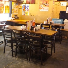 サク飲みからちょっとした宴会にもちょうどよい6名席。