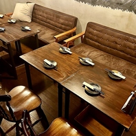 木の温もりが感じられる落ち着いた空間☆