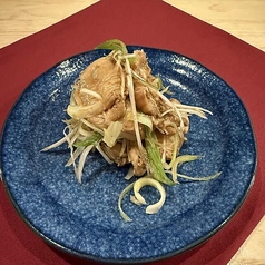 バルサミコの豊潤な酸味と甘みが食欲をそそる「鶏ささみと長ねぎのバルサミコマリネ」★の写真