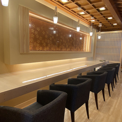 【カウンターソファー席】