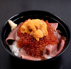 いくらウニ和牛の痛風丼