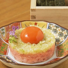 本鮪の葱塩ユッケ