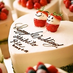 お誕生日、記念日にはメッセージ付きデザートプレートや本格ホールケーキをご用意♪