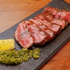 黒毛和牛　厚切り牛タンステーキ