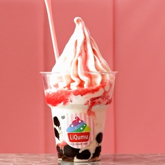アイスクリームはソフトクリームの中でも人気が高い「クレミア」を使用☆の写真
