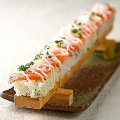 オニオンサーモンマヨ寿司