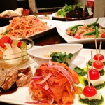 思わず写真に撮ってしまいそうな映える料理たくさん!オシャレな気分になりたい女子会にもおススメ◎